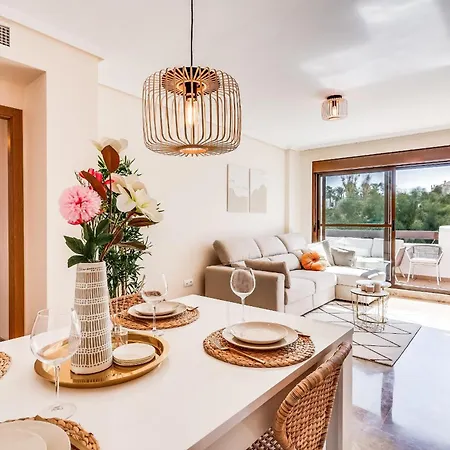 Heerlijk Met Uitzicht Op Het Zwembad Apartment